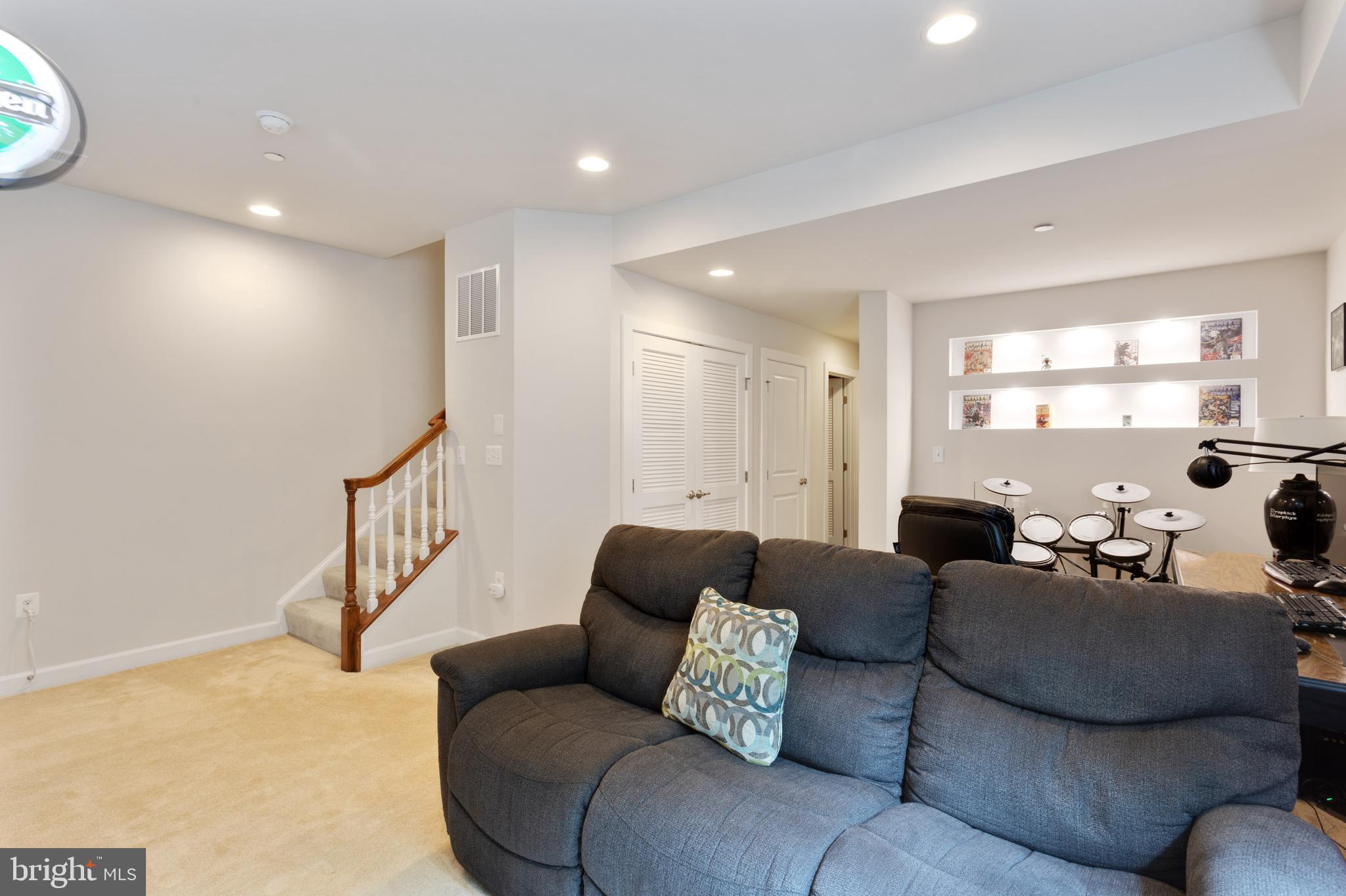 7120 Telegraph Hill Road Hanover, MD 21076 - Photo 4 of 37 Gallery Image 4