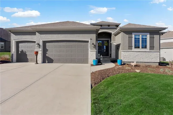 $750,000 | 16804 Bradshaw Street, Overland Park, KS 66221