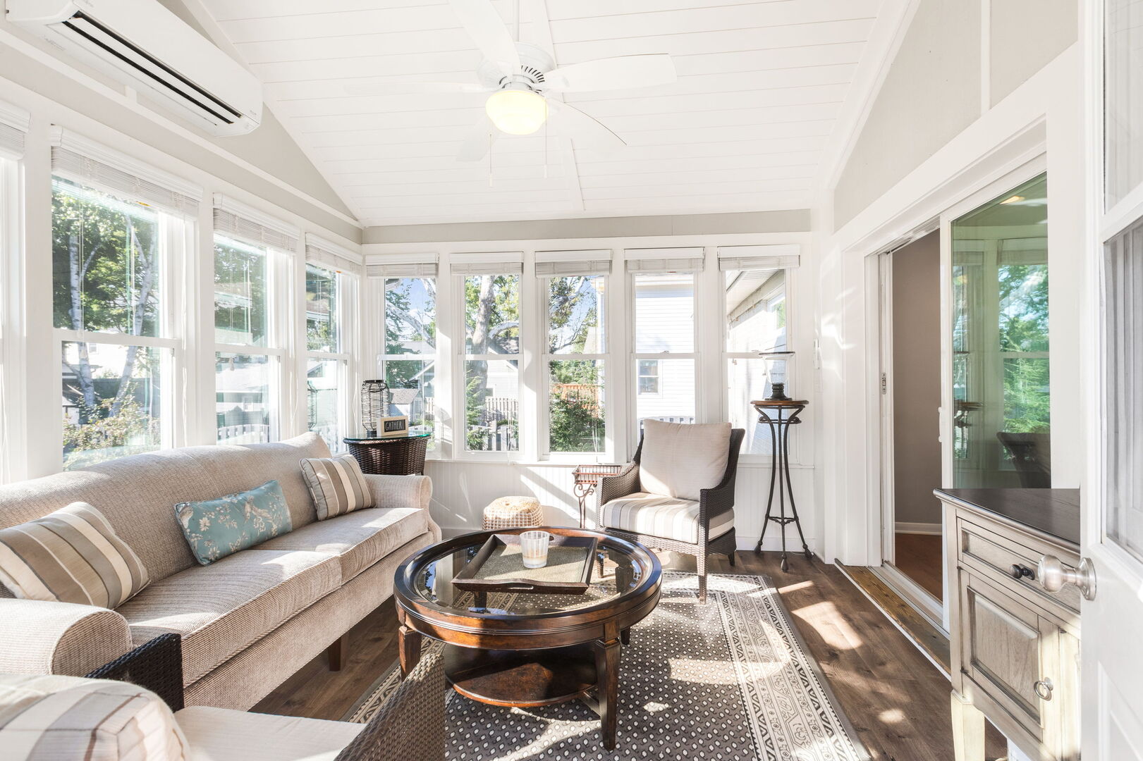 640 South Grove Avenue Barrington, IL 60010 - Photo 10 of 24 a living room with furniture and a large window