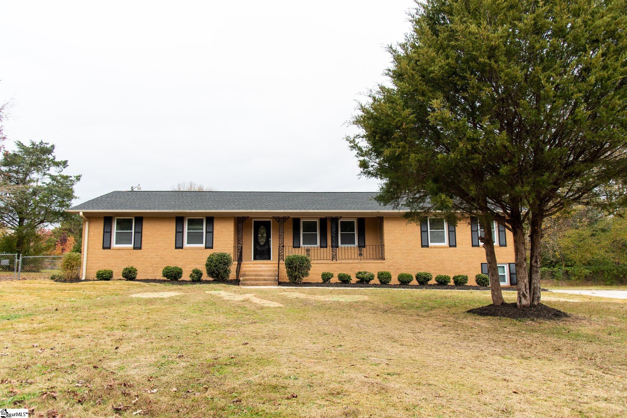 4522 Cokesbury Road Hodges, SC 29653 - Photo 1 of 22