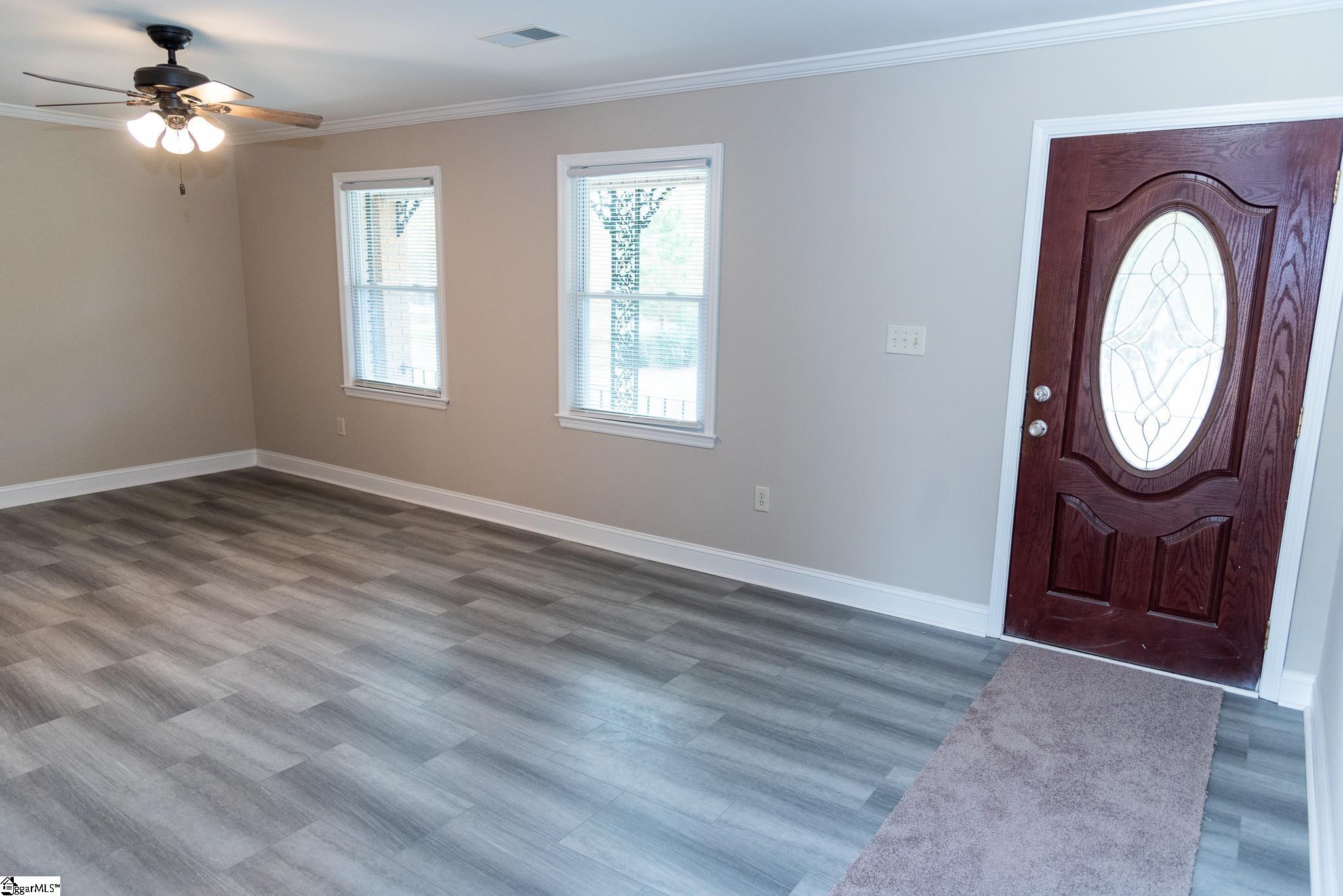 4522 Cokesbury Road Hodges, SC 29653 - Photo 3 of 22
