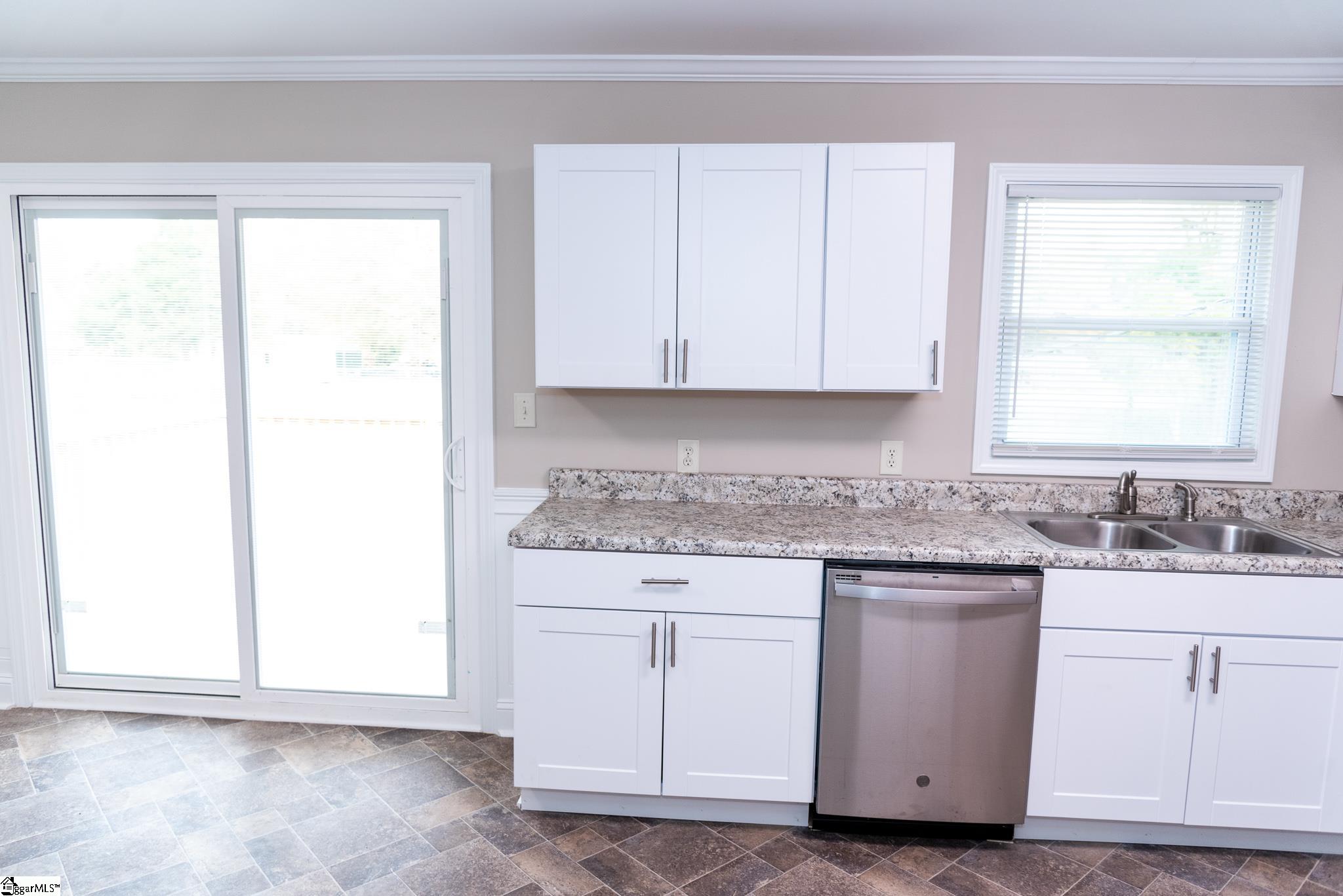 4522 Cokesbury Road Hodges, SC 29653 - Photo 5 of 22