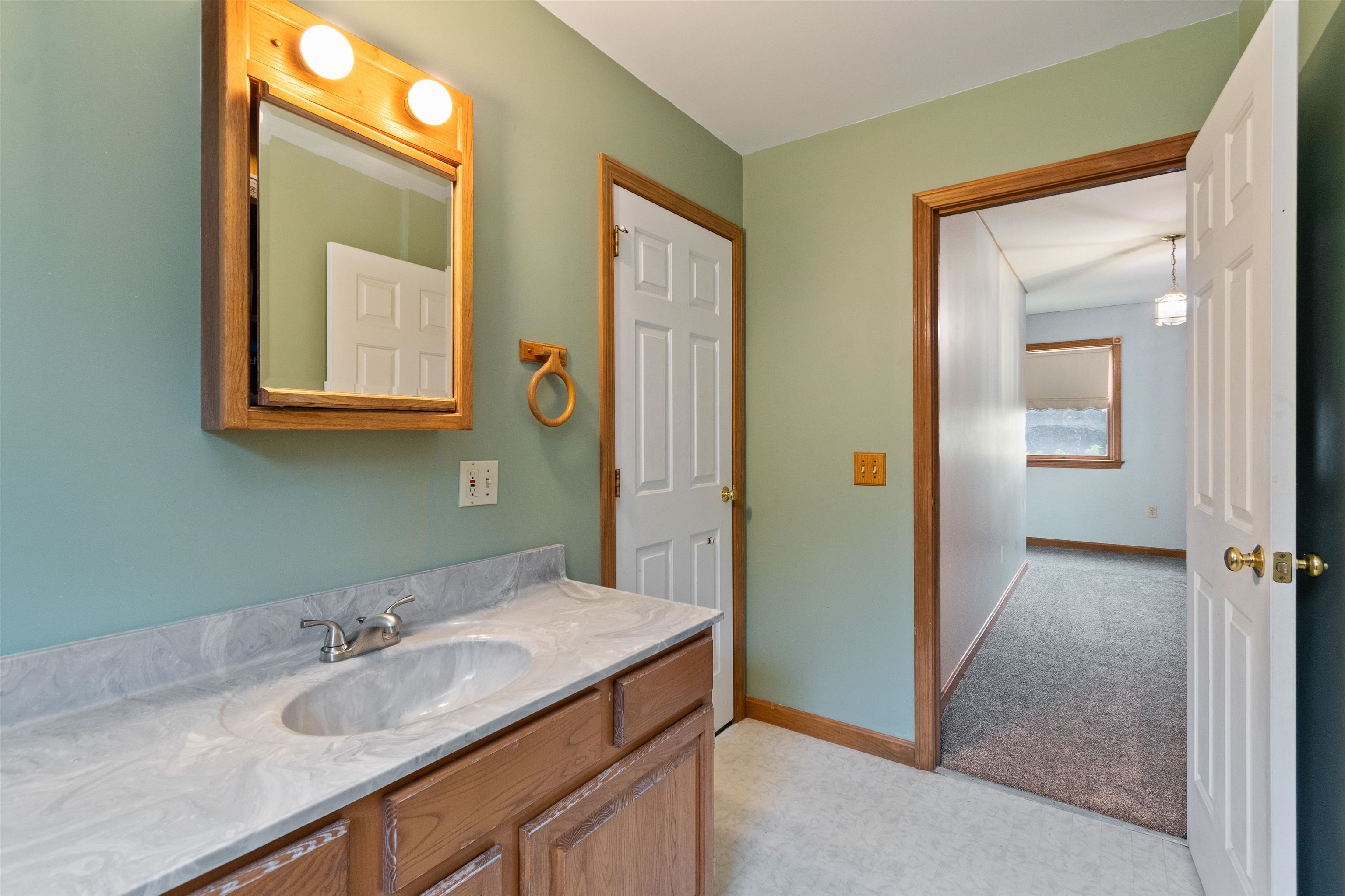 1367 Fairfax Road St. Albans Town, VT 05478 - Photo 17 of 46