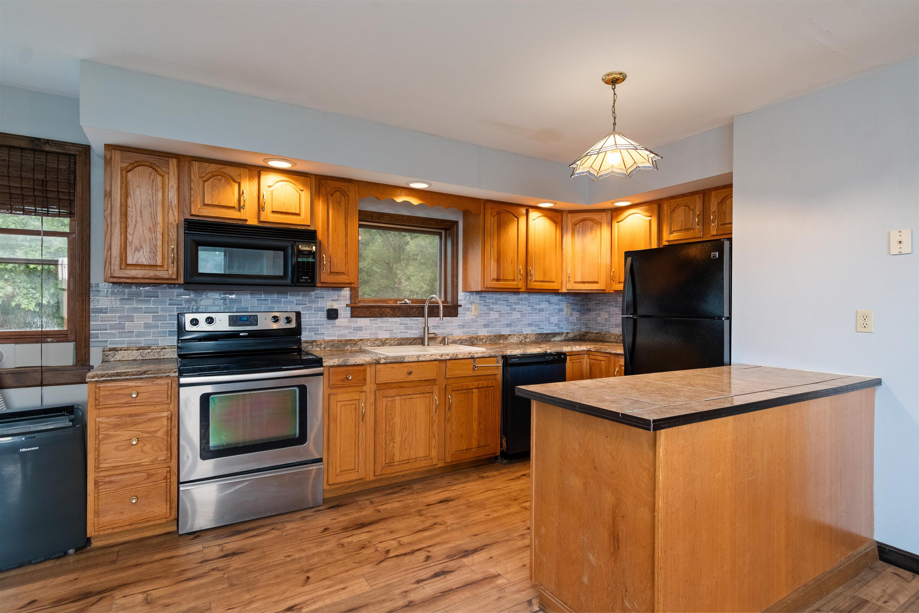 1367 Fairfax Road St. Albans Town, VT 05478 - Photo 6 of 46