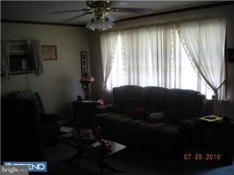 427 Norma Road Lower Gwynedd, PA 19002 - Photo 4 of 8 Living Room