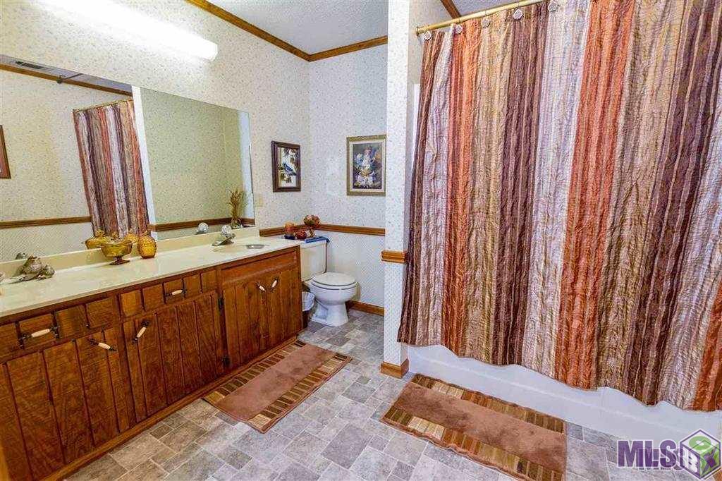 14379 Roddy Road Gonzales, LA 70737 - Photo 17 of 24 Gallery Image 17