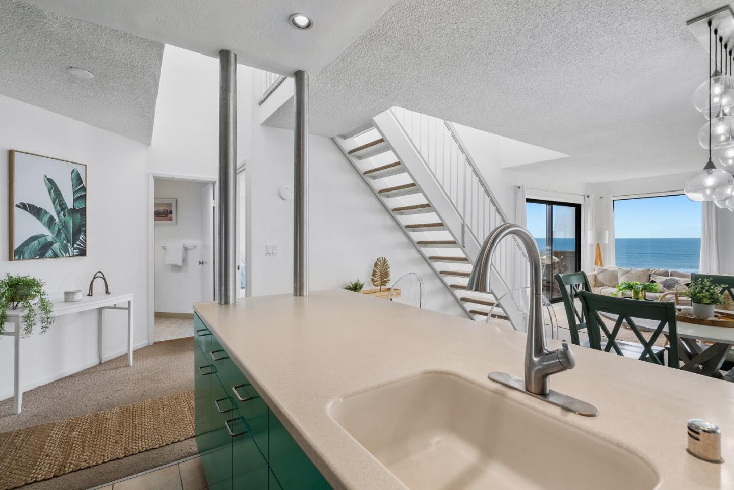 101 Shell Road, Unit 32 Watsonville, CA 95076 - Photo 21 of 44 a view of a living room and bathroom