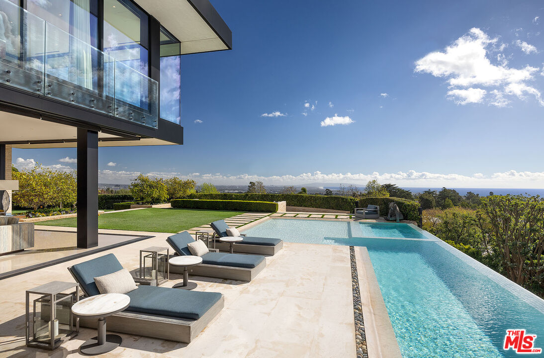 1601 Casale Road Pacific Palisades, CA 90272 - Photo 14 of 24 a view of swimming pool with lounge chair