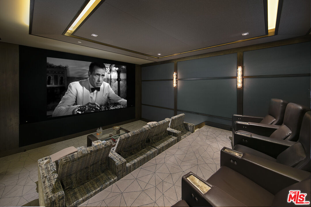 1601 Casale Road Pacific Palisades, CA 90272 - Photo 10 of 24 a room with gym equipment