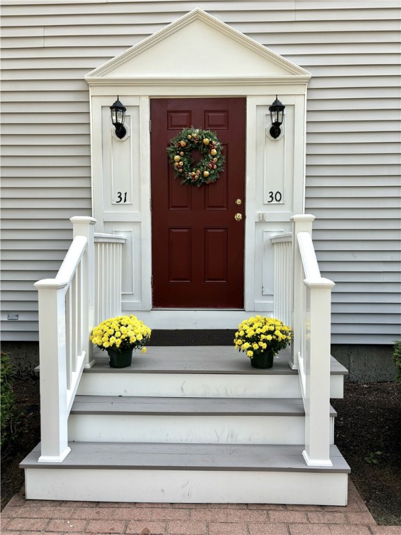 153 High Street, Unit 31 Westerly, RI 02891 - Photo 22 of 33 Front Entrance