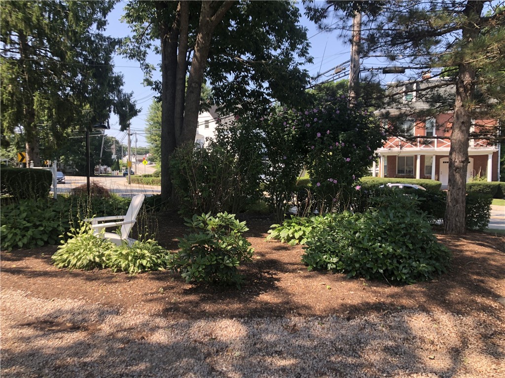 153 High Street, Unit 31 Westerly, RI 02891 - Photo 26 of 33 Entrance to Kings Grant