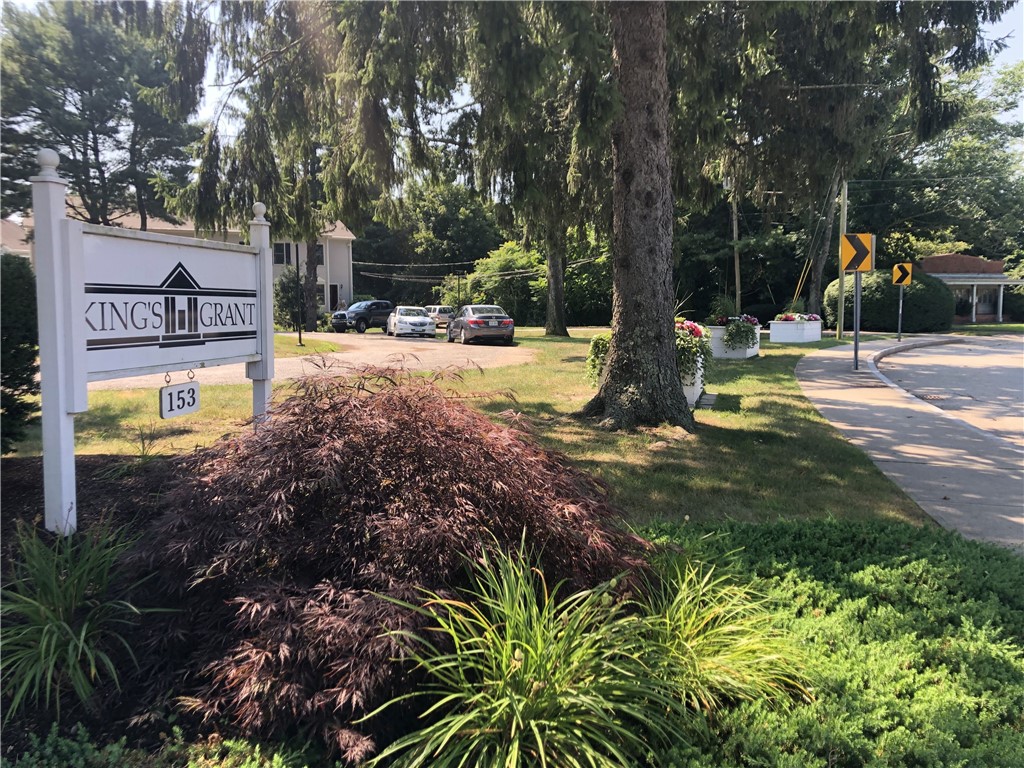 153 High Street, Unit 31 Westerly, RI 02891 - Photo 30 of 33 Entrance to Kings Grant