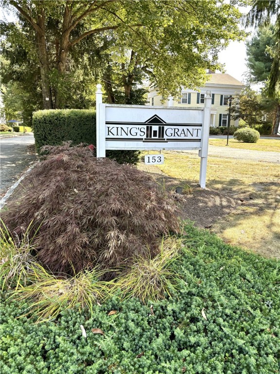 153 High Street, Unit 31 Westerly, RI 02891 - Photo 31 of 33 Kings Grant entrance