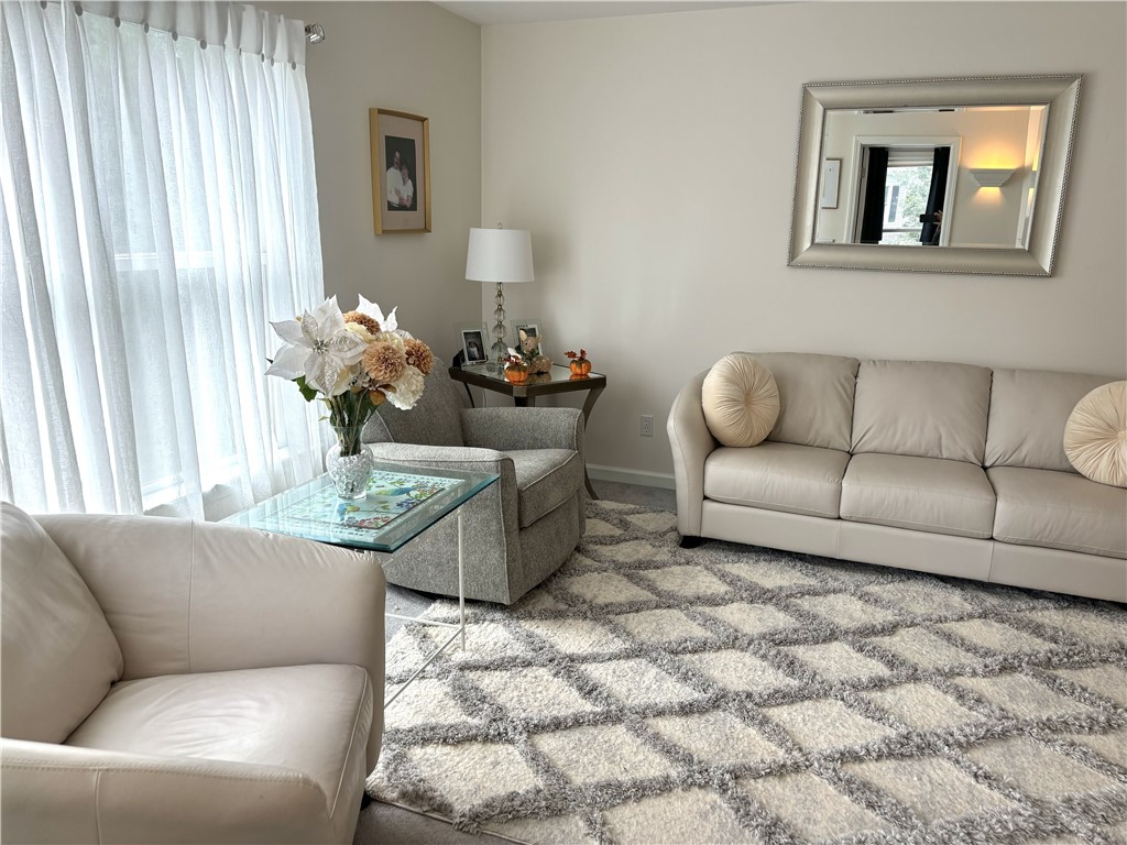 153 High Street, Unit 31 Westerly, RI 02891 - Photo 4 of 33