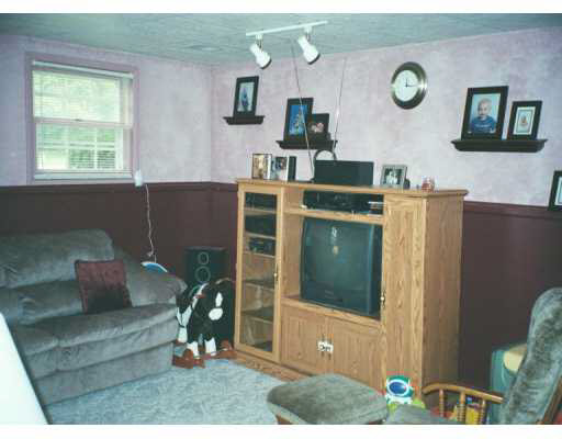 19238 Stateline Road South Bend, IN 46637 - Photo 4 of 8 Gallery Image 4