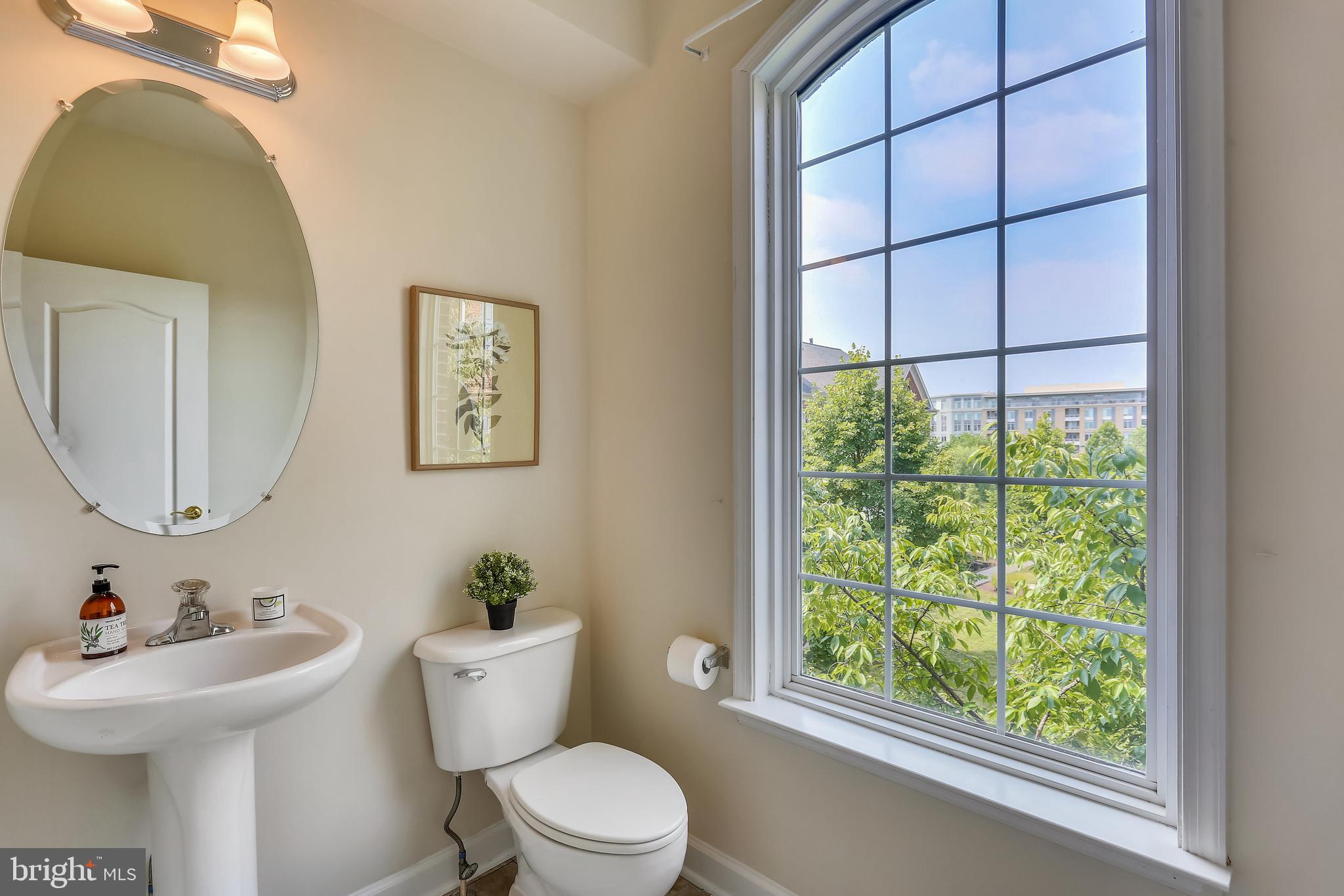 1123 Gaither Road Rockville, MD 20850 - Photo 13 of 40
