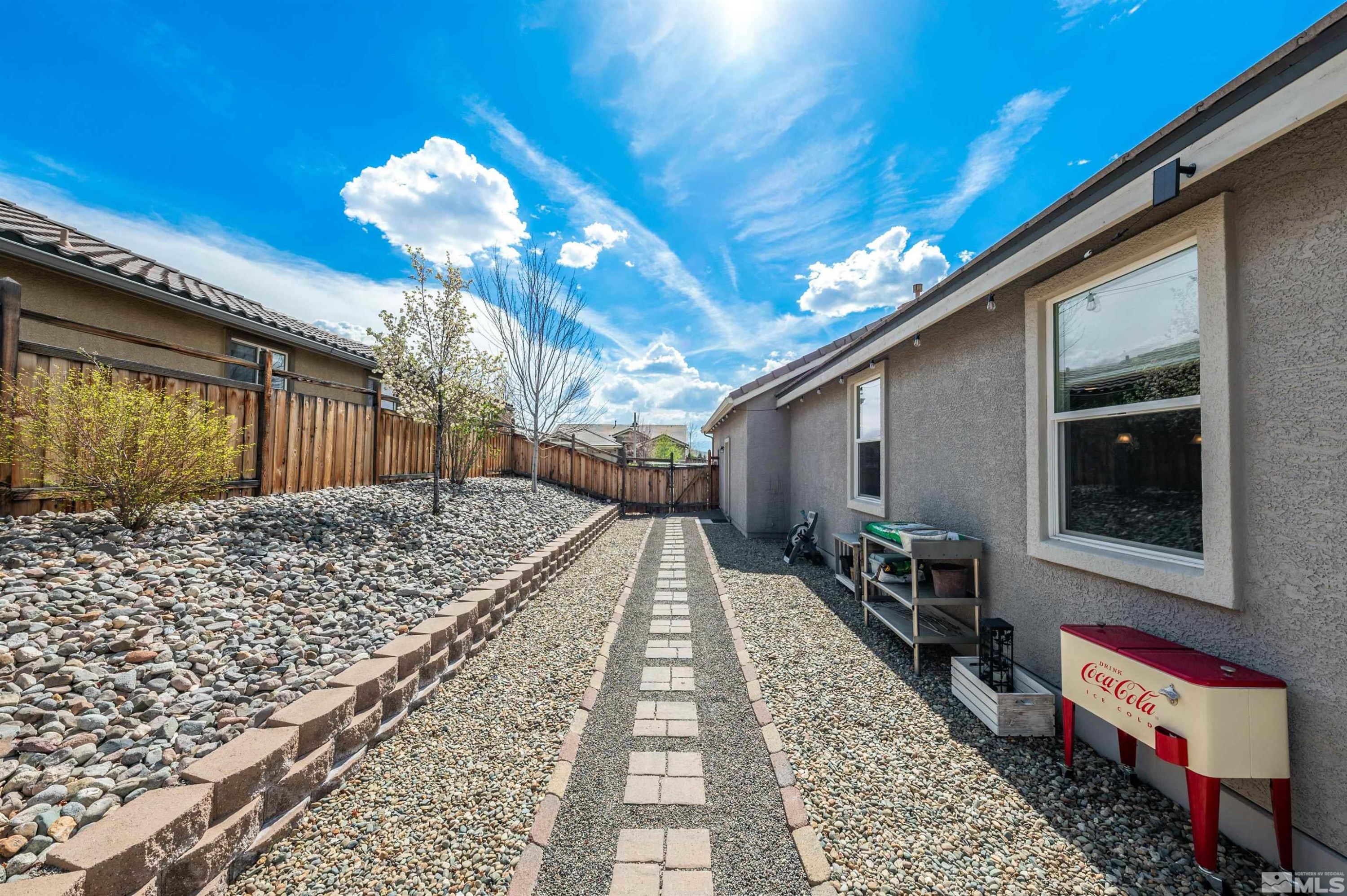 7080 Truth Drive Sparks, NV 89436 - Photo 35 of 40 a very nice looking room with a large window
