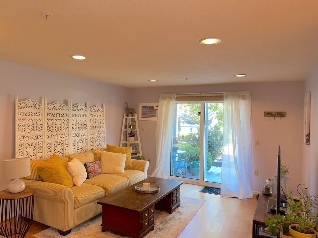 2 Ocean Avenue, Unit 1A Gloucester, MA 01930 - Photo 4 of 20