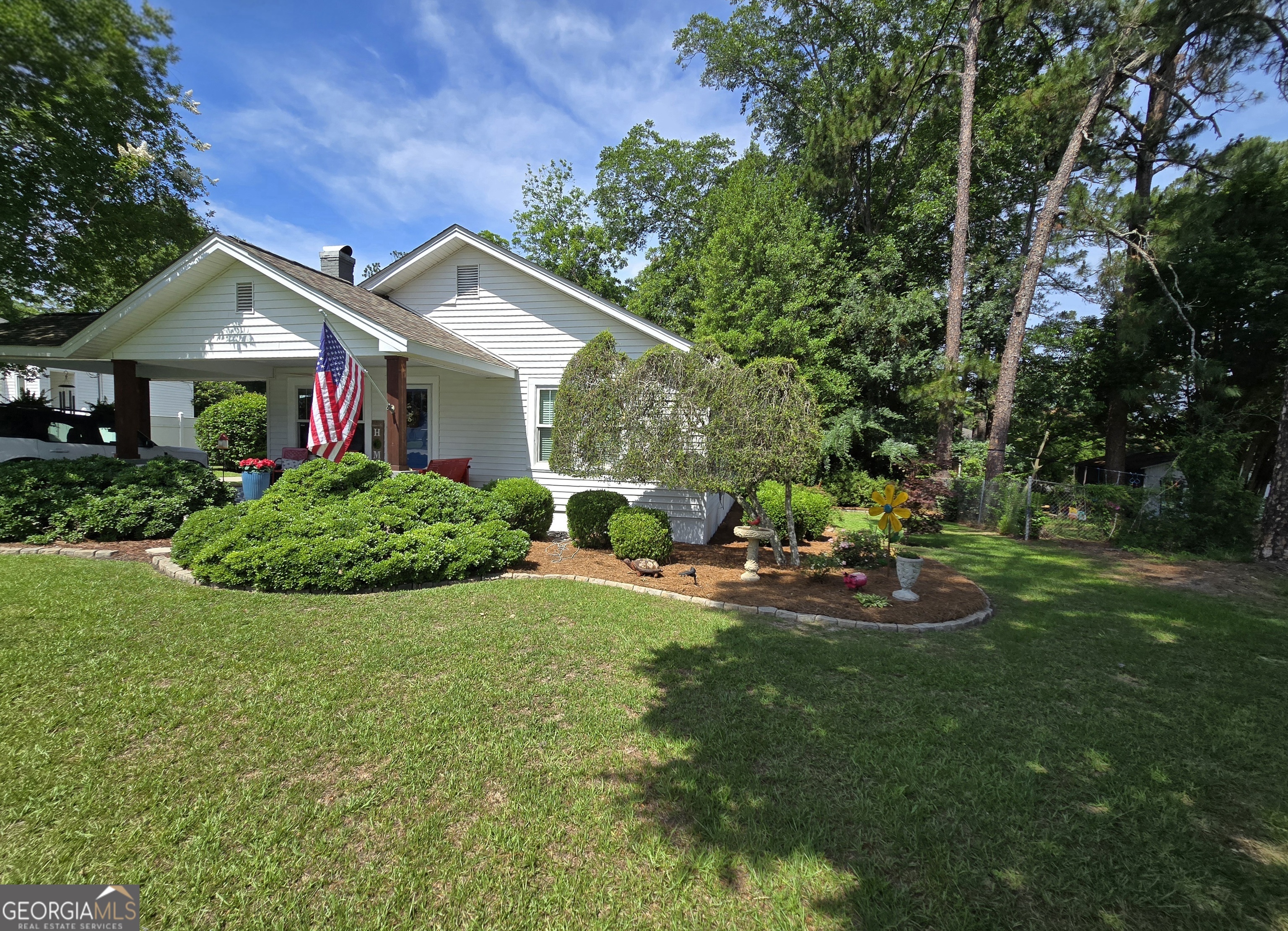 647 Grand Street Ashburn, GA 31714 - Photo 5 of 45
