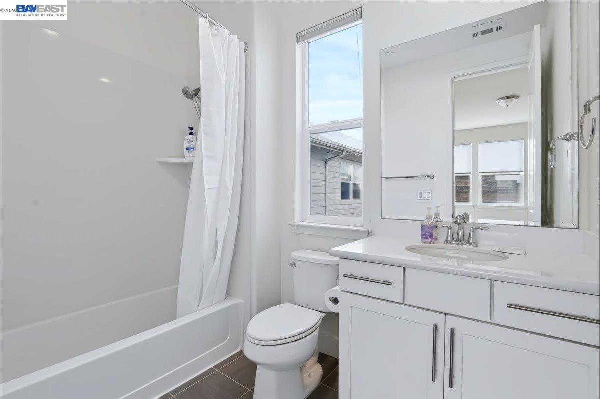 1826 Entrance Road Alameda, CA 94501 - Photo 34 of 46 Gallery Image 34