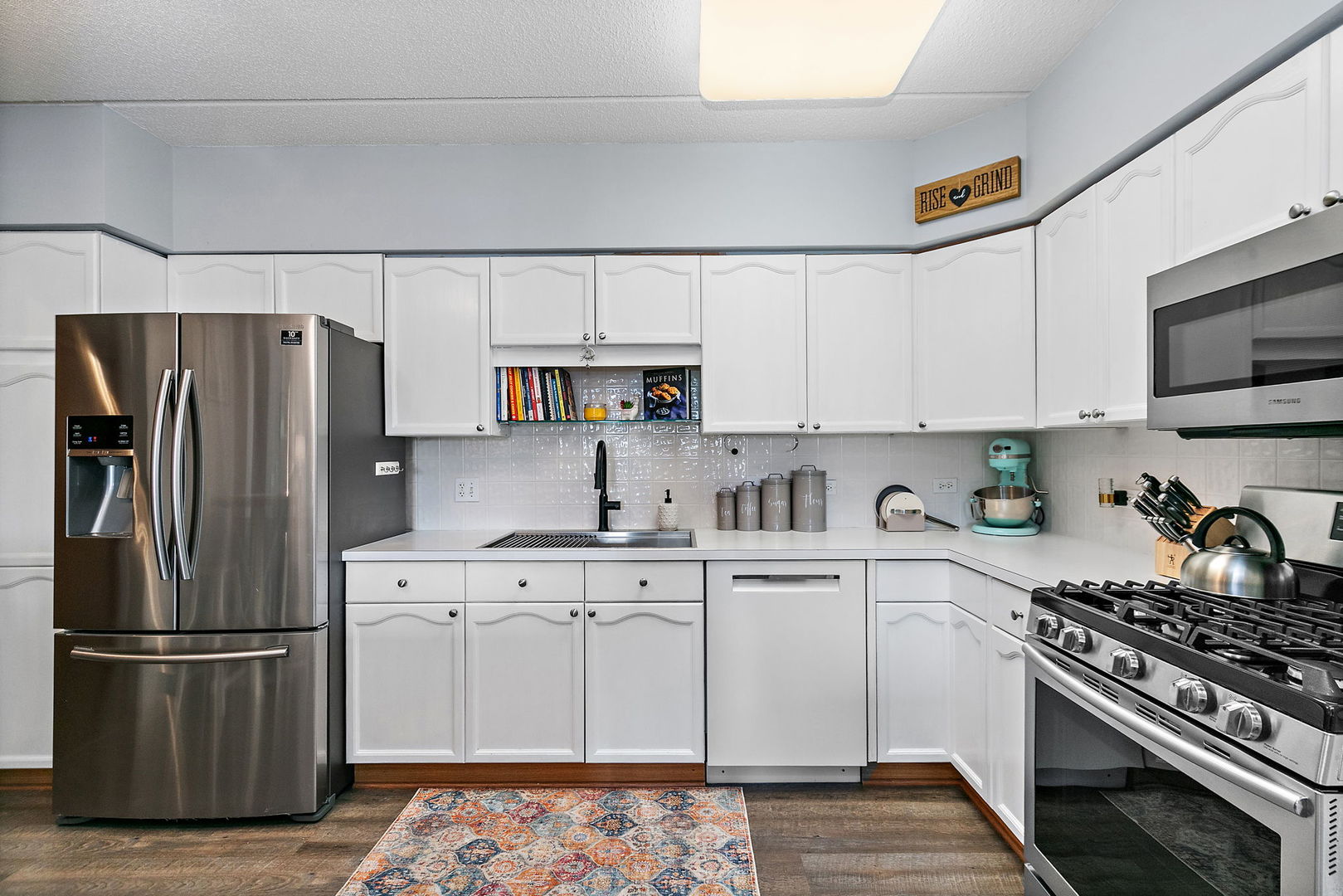 455 West Front Street, Unit 201 Wheaton, IL 60187 - Photo 11 of 41