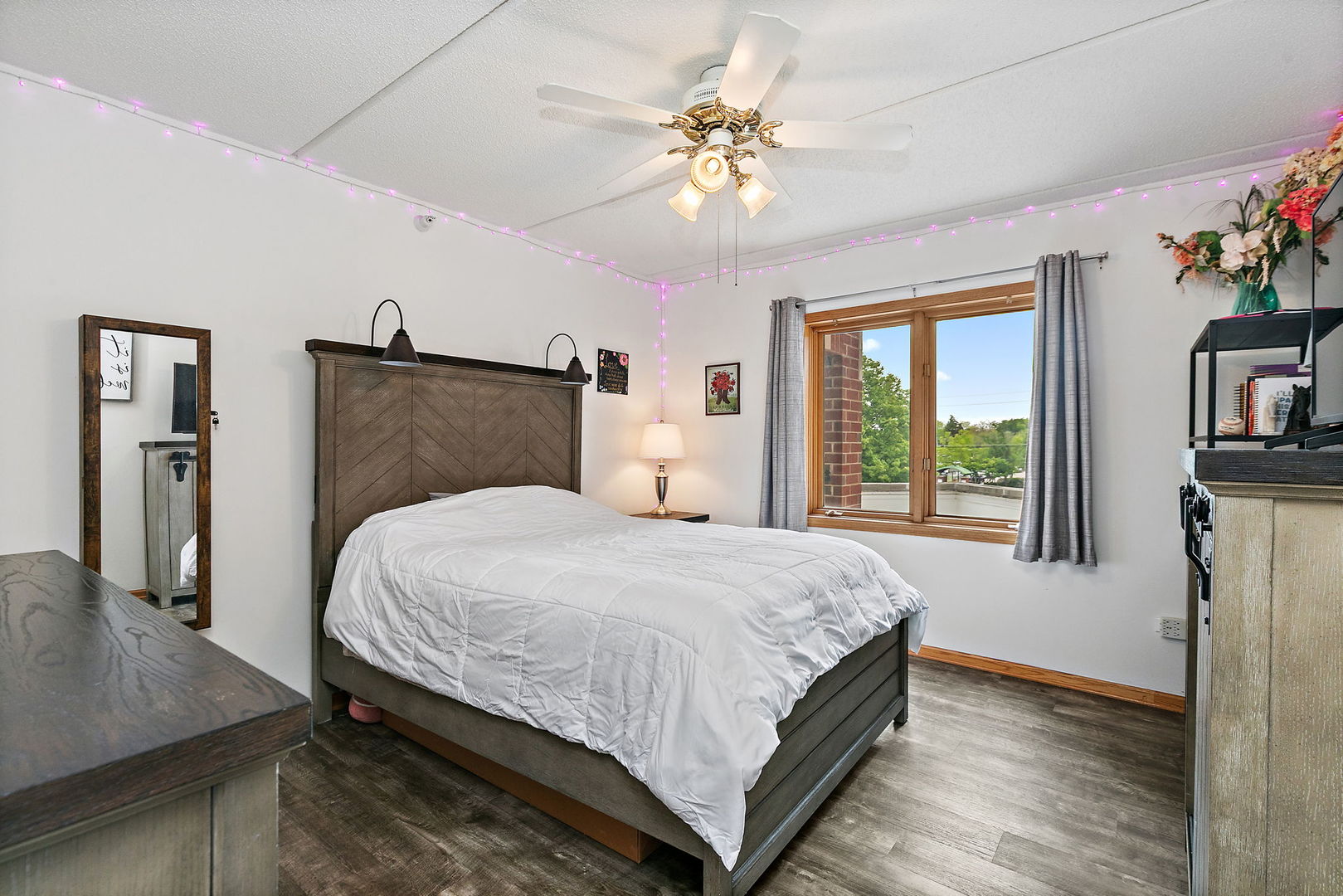 455 West Front Street, Unit 201 Wheaton, IL 60187 - Photo 14 of 41