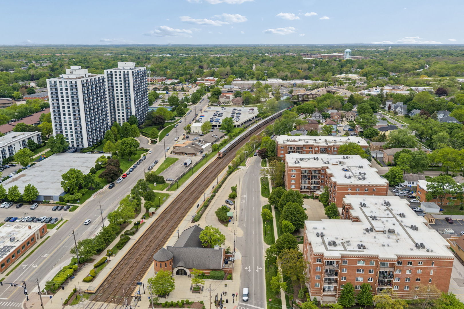 455 West Front Street, Unit 201 Wheaton, IL 60187 - Photo 37 of 41