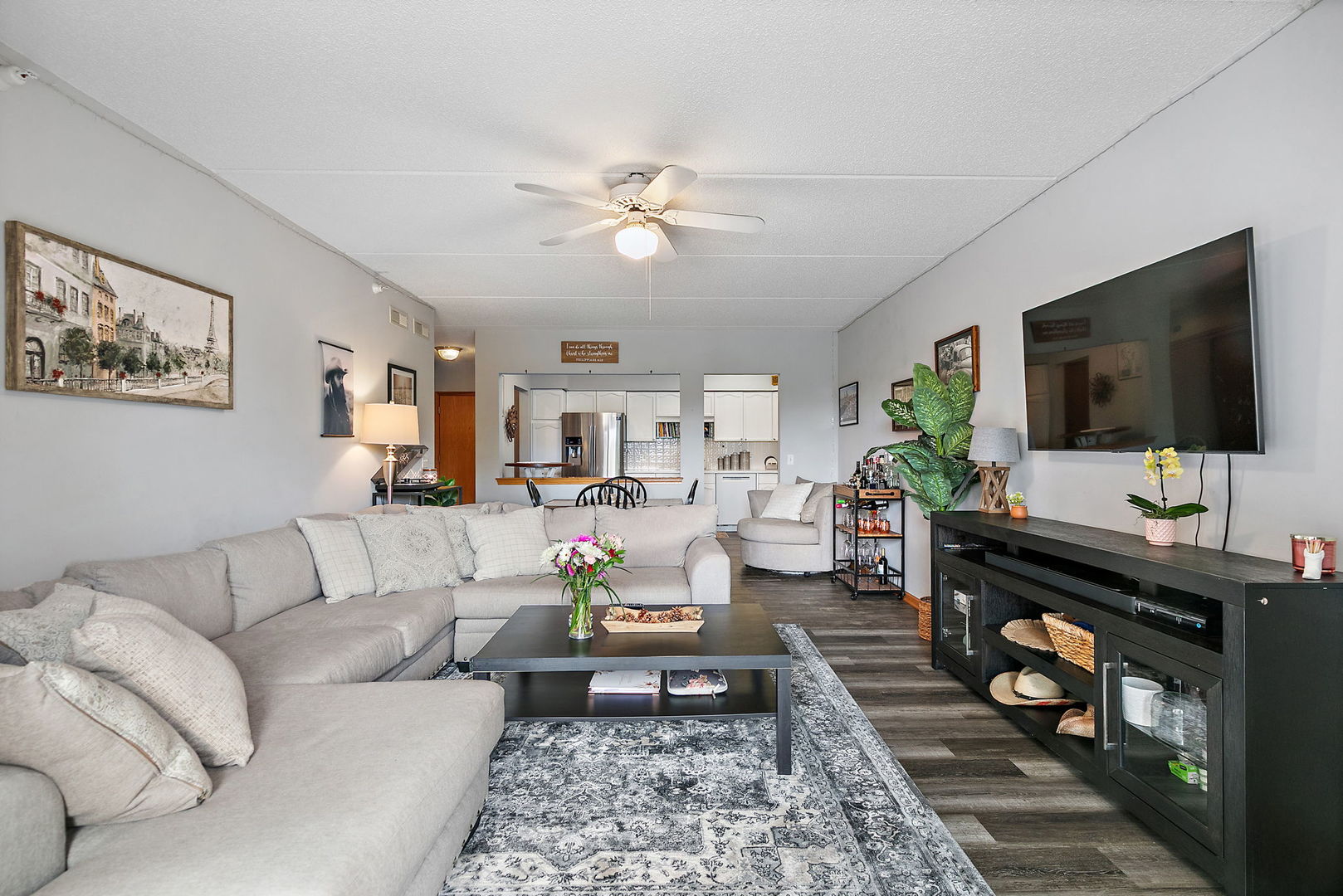 455 West Front Street, Unit 201 Wheaton, IL 60187 - Photo 6 of 41