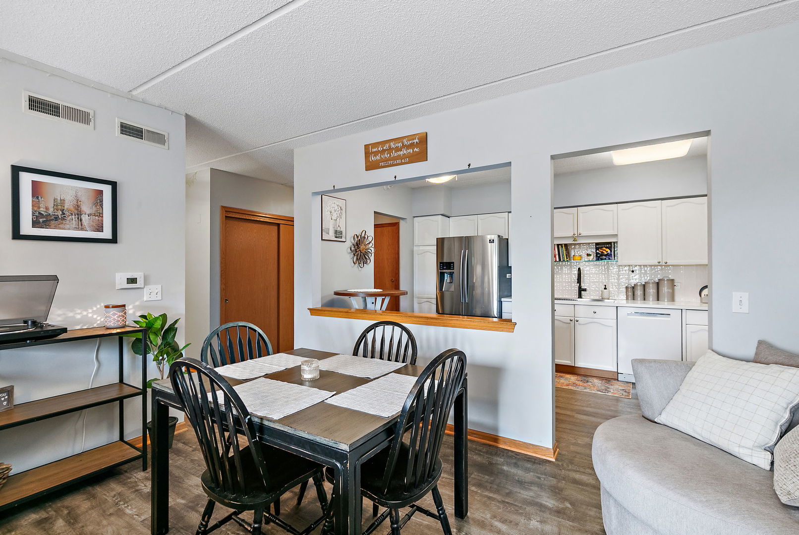 455 West Front Street, Unit 201 Wheaton, IL 60187 - Photo 9 of 41