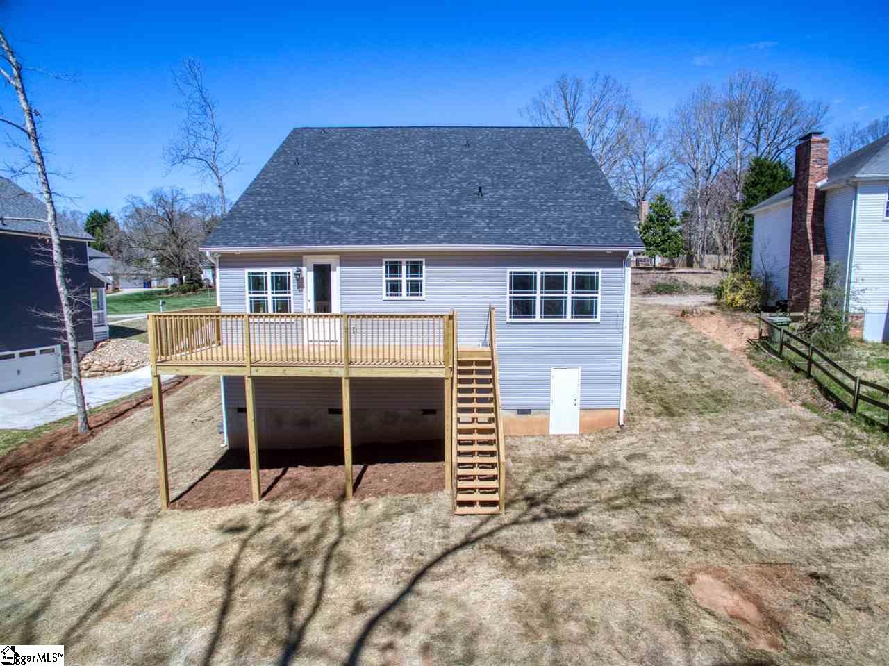 313 Foxhound Road Simpsonville, SC 29680 - Photo 3 of 31 Gallery Image 3