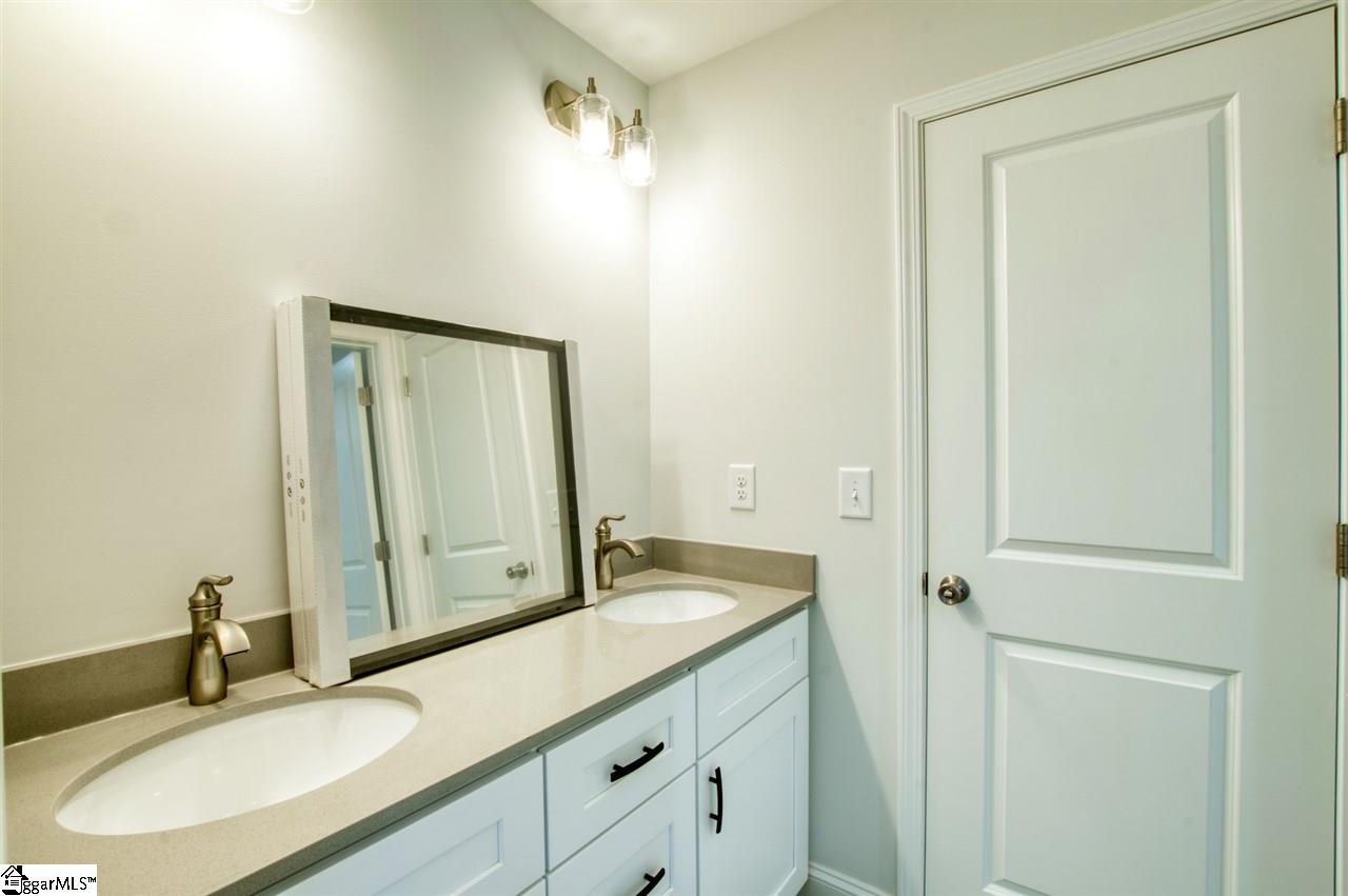 313 Foxhound Road Simpsonville, SC 29680 - Photo 23 of 31 Gallery Image 23