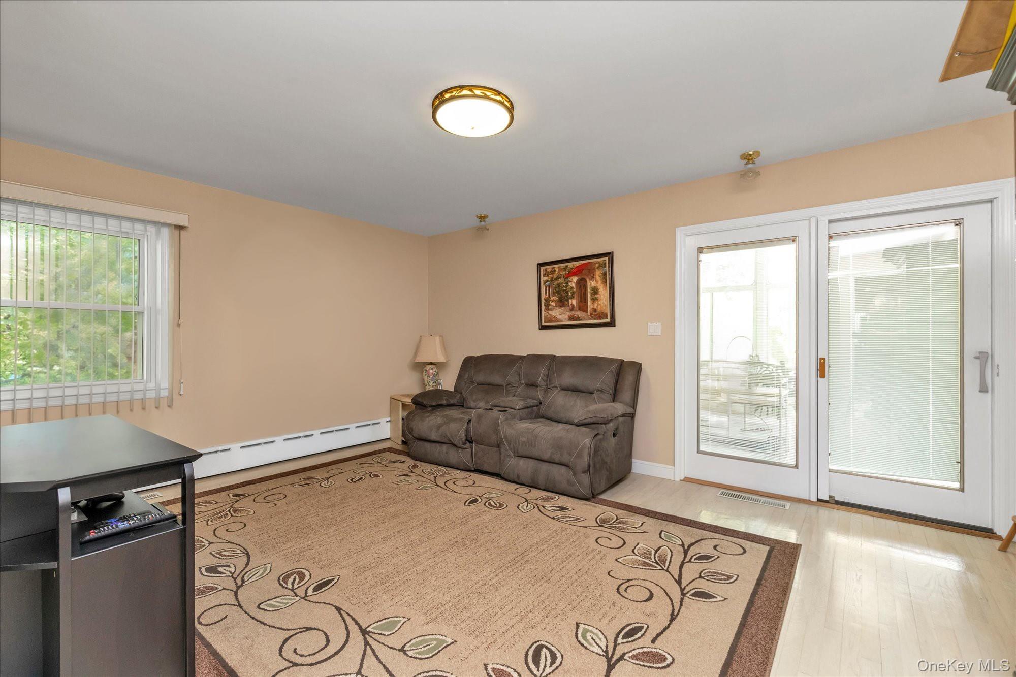 24 Summit Road Port Washington, NY 11050 - Photo 12 of 24 Gallery Image 12