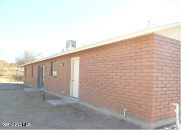 168 Calle Palenque, Unit 1 Rio Rico, AZ 85648 - Photo 2 of 5