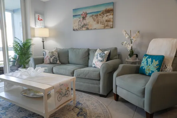 $98,500 | 8901 Sunrise Lakes Boulevard, Unit 105, Sunrise, FL 33322