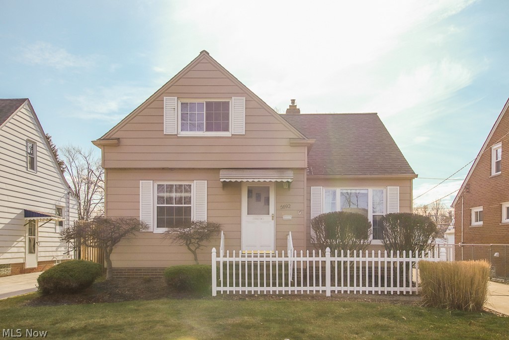 5692 Cherokee Road Cleveland, OH 44124 - Photo 32 of 32