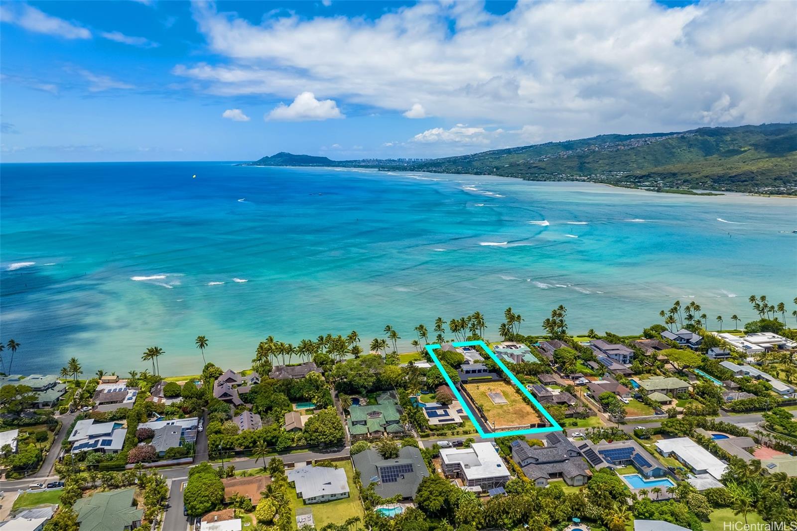 431 Portlock Road Honolulu, HI 96825 - Photo 1 of 1 a view of a city