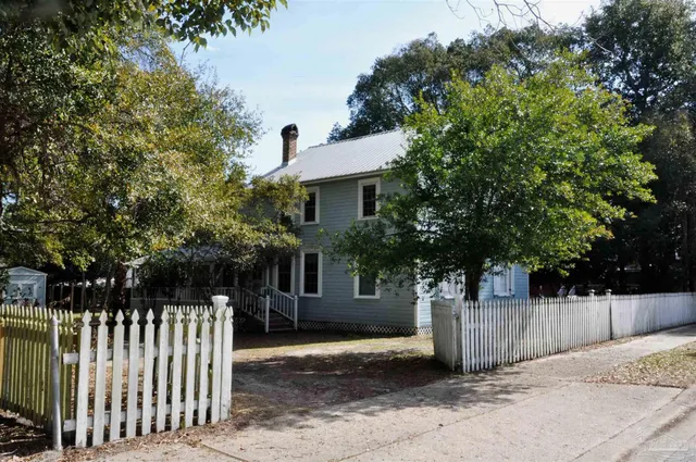 $1,900 | 4600 Forsyth Street, Milton, FL 32583