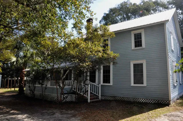 $1,900 | 4600 Forsyth Street, Milton, FL 32583