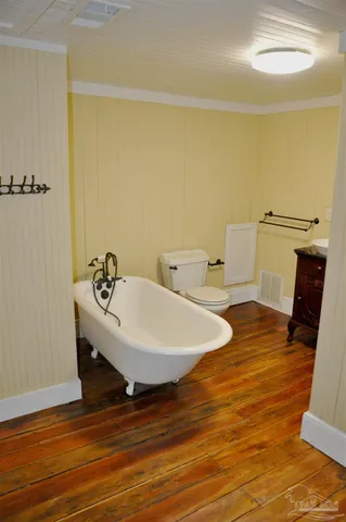 $1,900 | 4600 Forsyth Street, Milton, FL 32583