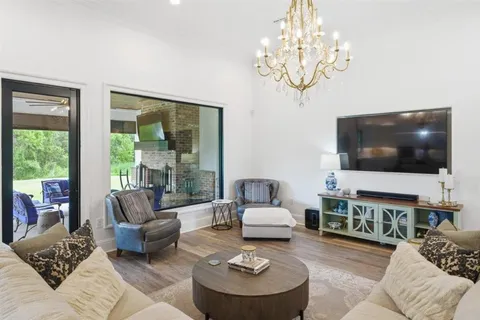 $1,200,000 | 3905 Palmetto Drive, Lake Charles, LA 70605