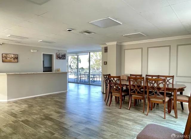 $4,200 | 400 Davey Glen Road, Unit 4505, Belmont, CA 94002