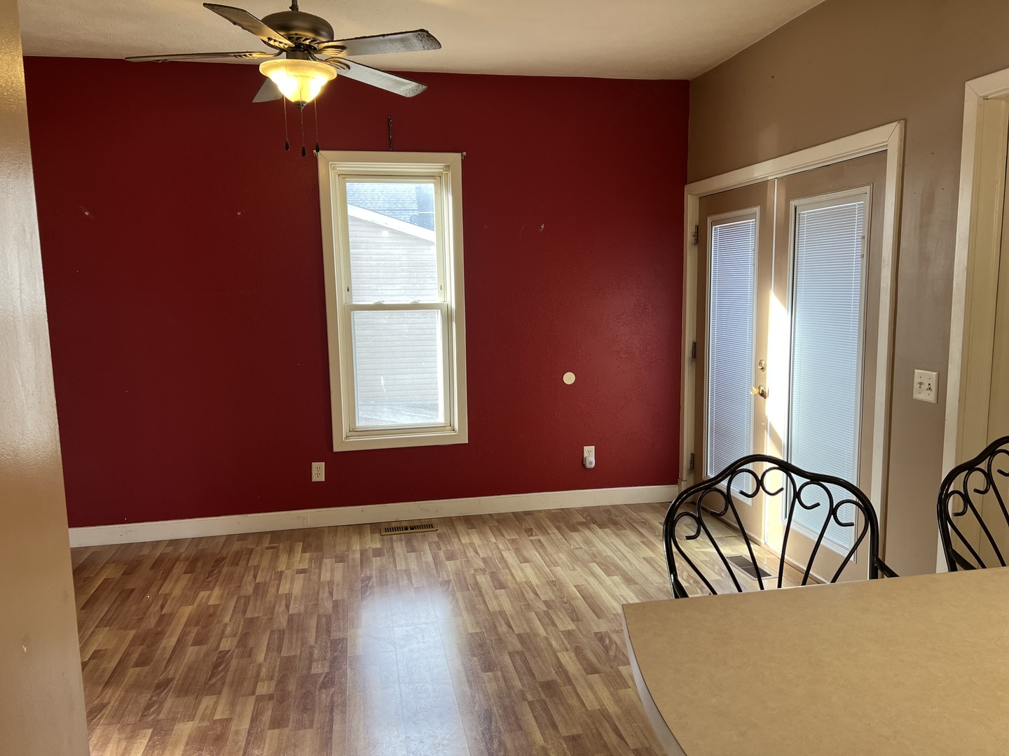 304 South 3rd Street Kirkland, IL 60146 - Photo 11 of 16 a view of a livingroom with furniture window and wooden floor