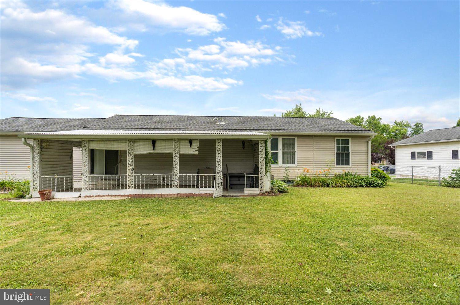 2511 Maple Road Baltimore, MD 21219 - Photo 8 of 39