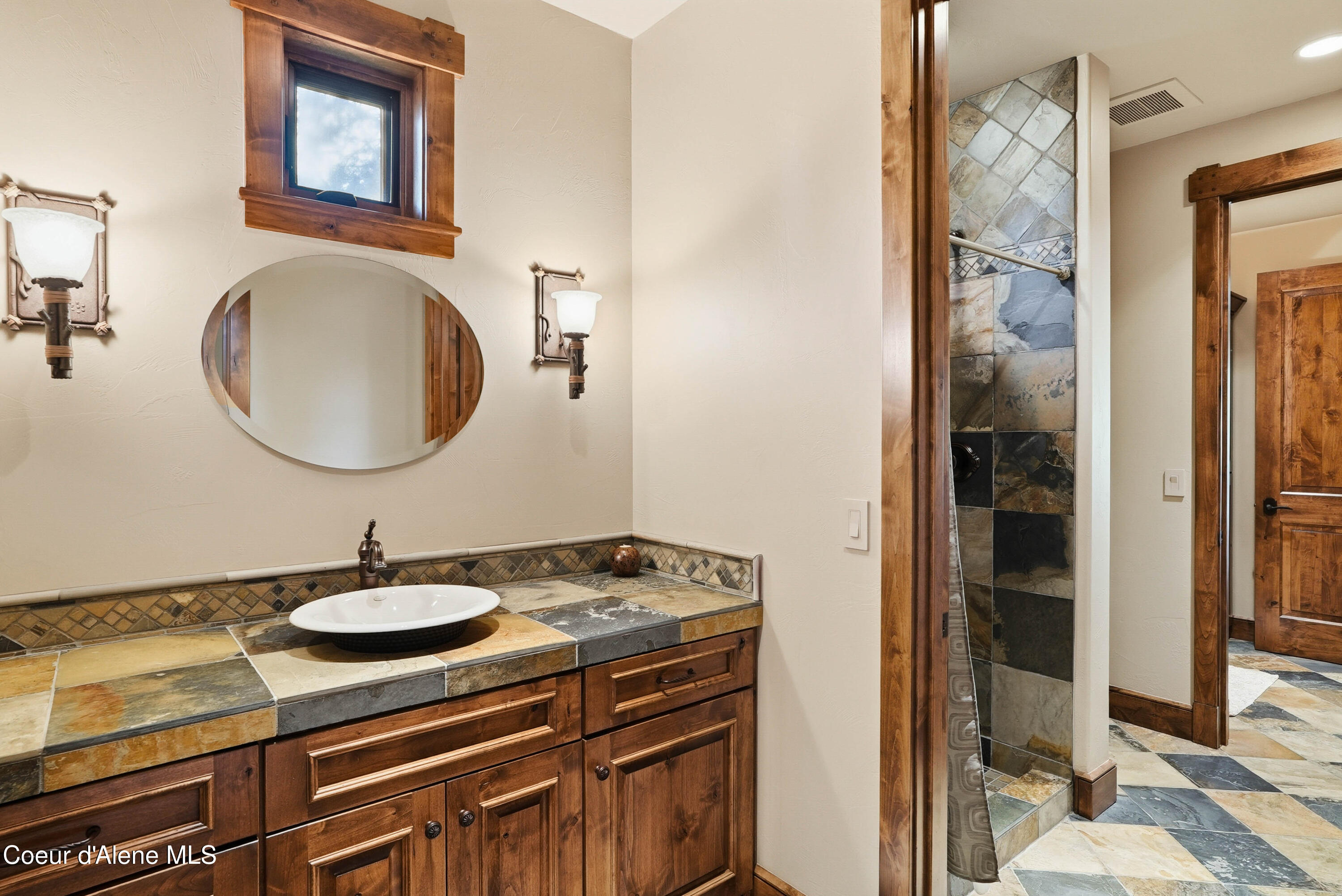 7190 West Rockford Bay Road Coeur D'Alene, ID 83814 - Photo 51 of 95 Ensuite Bath