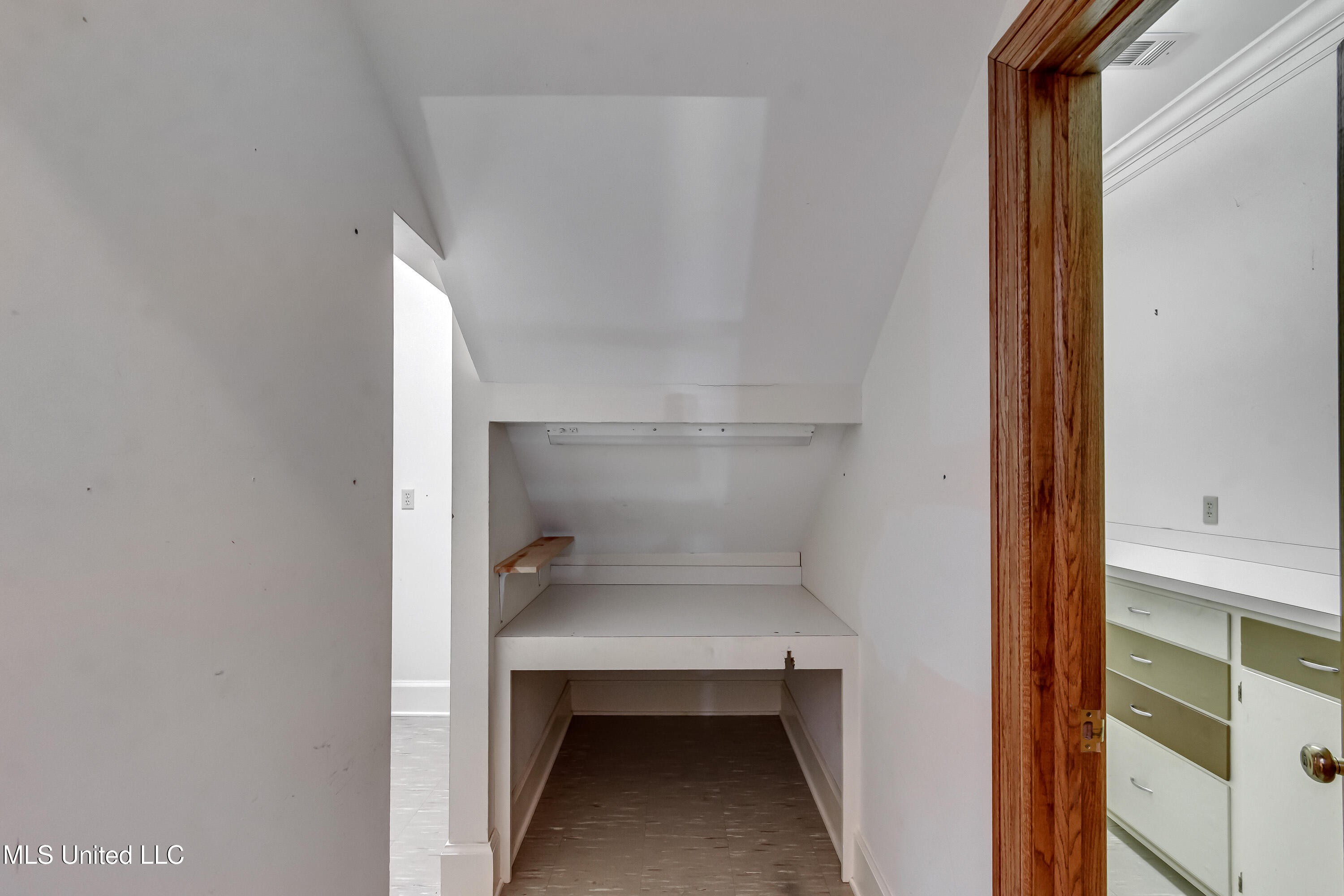 188 Webb Lane Flowood, MS 39232 - Photo 17 of 99 188 Webb Ln-29