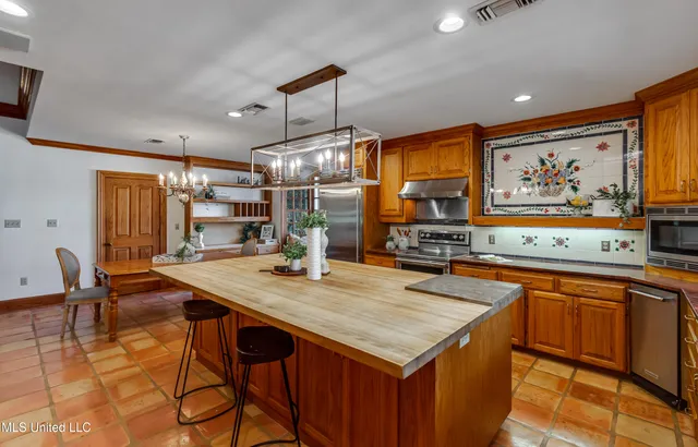 $799,900 | 188 Webb Lane, Flowood, MS 39232