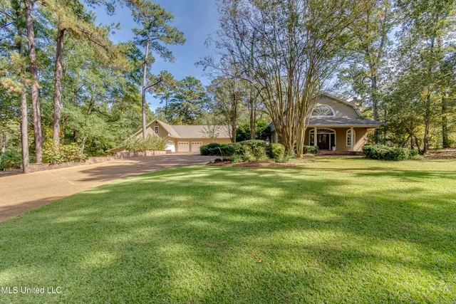 $799,900 | 188 Webb Lane, Flowood, MS 39232