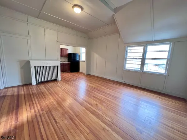 $1,800 | 81 Monroe Place, Unit REAR, Bloomfield, NJ 07003