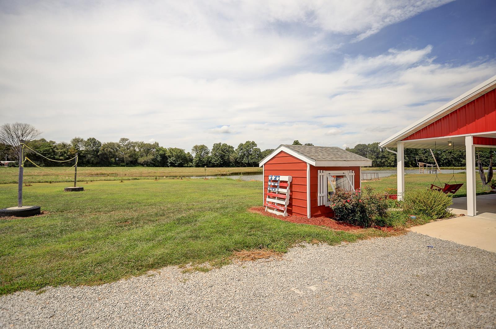 4172 Caladium Road Pinckneyville, IL 62274 - Photo 6 of 37 Gallery Image 6