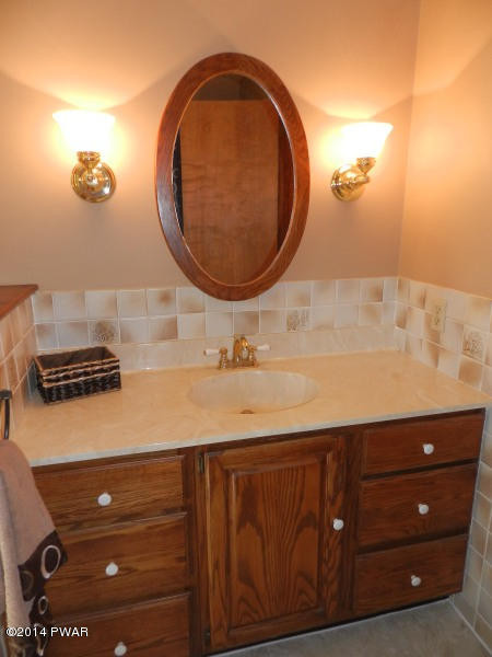 2105 Steele Road Bushkill, PA 18324 - Photo 30 of 59 Gallery Image 30